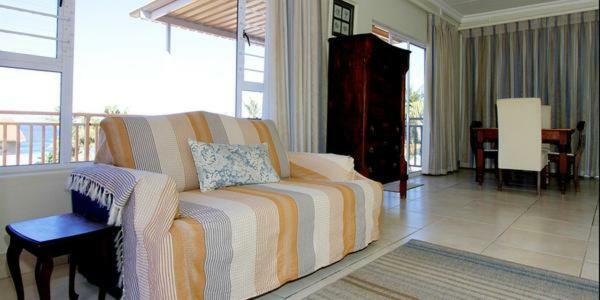Die Strandhuis Umdloti Ngoại thất bức ảnh