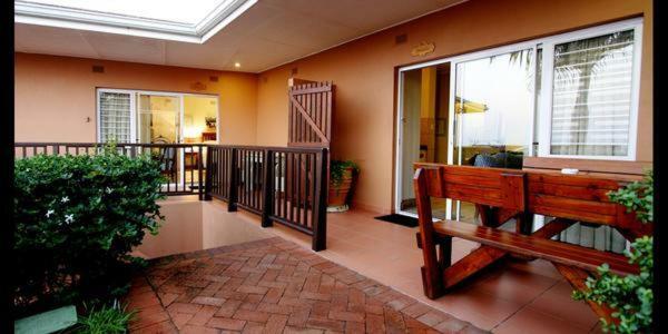 Die Strandhuis Umdloti Ngoại thất bức ảnh
