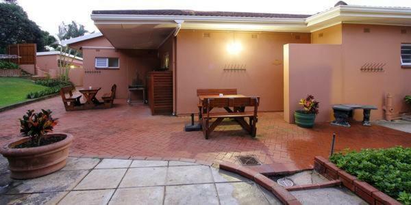 Die Strandhuis Umdloti Ngoại thất bức ảnh